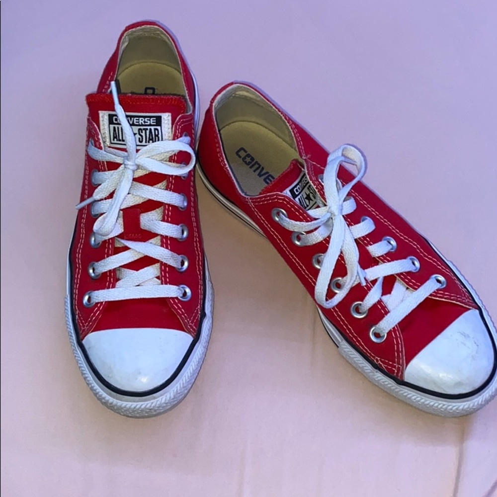 red all star converse❤️